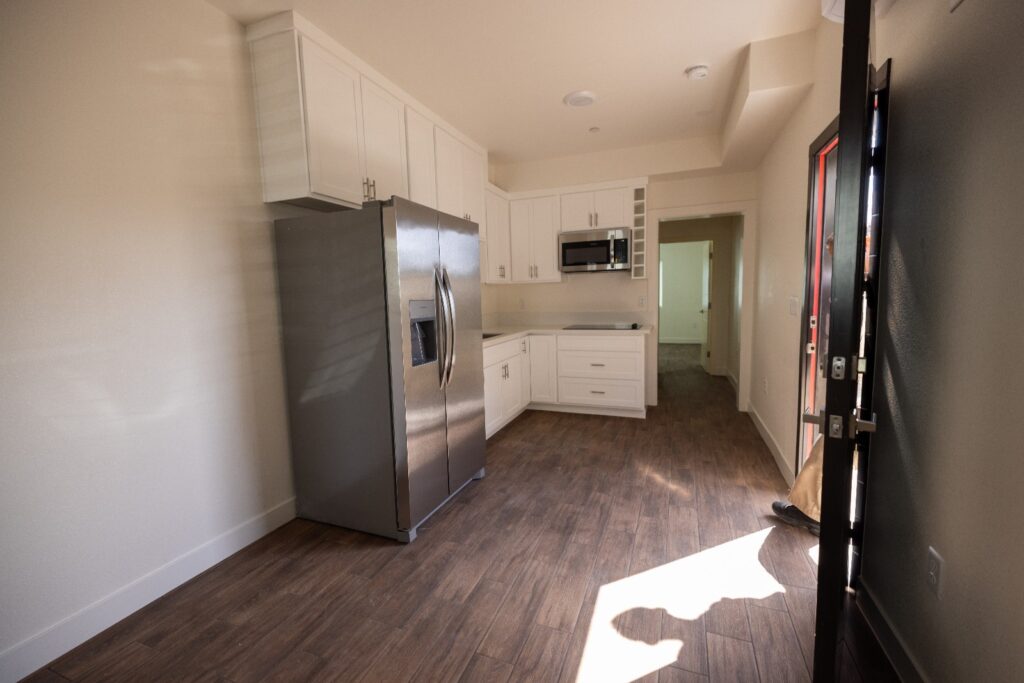 Student Housing Apartments Near USC Los Angeles | MPM Pacific Rental