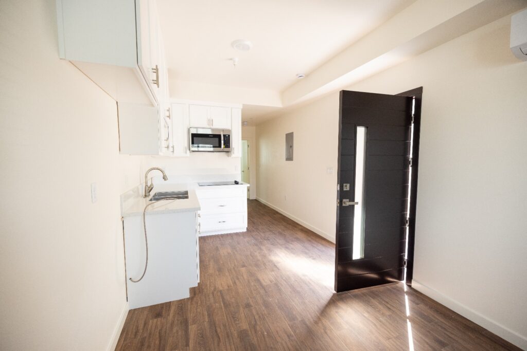 Student Housing Apartments Near USC Los Angeles | MPM Pacific Rental
